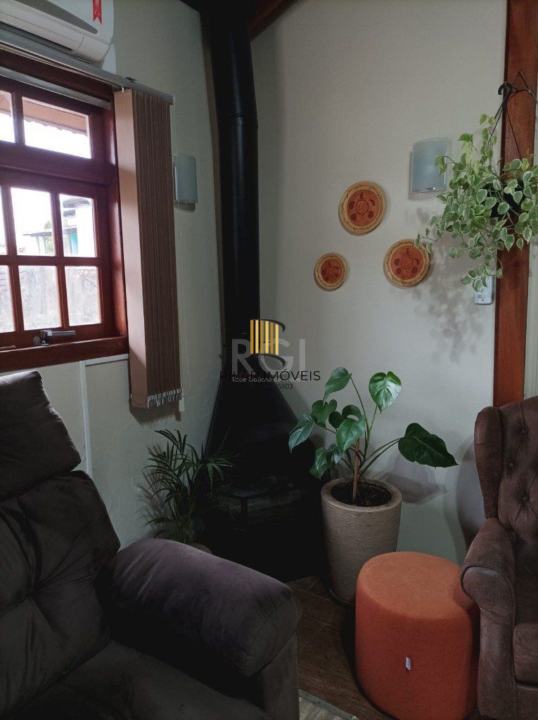 Casa para Venda - 190m², 3 dormitórios, 1 vaga - Teresópolis
