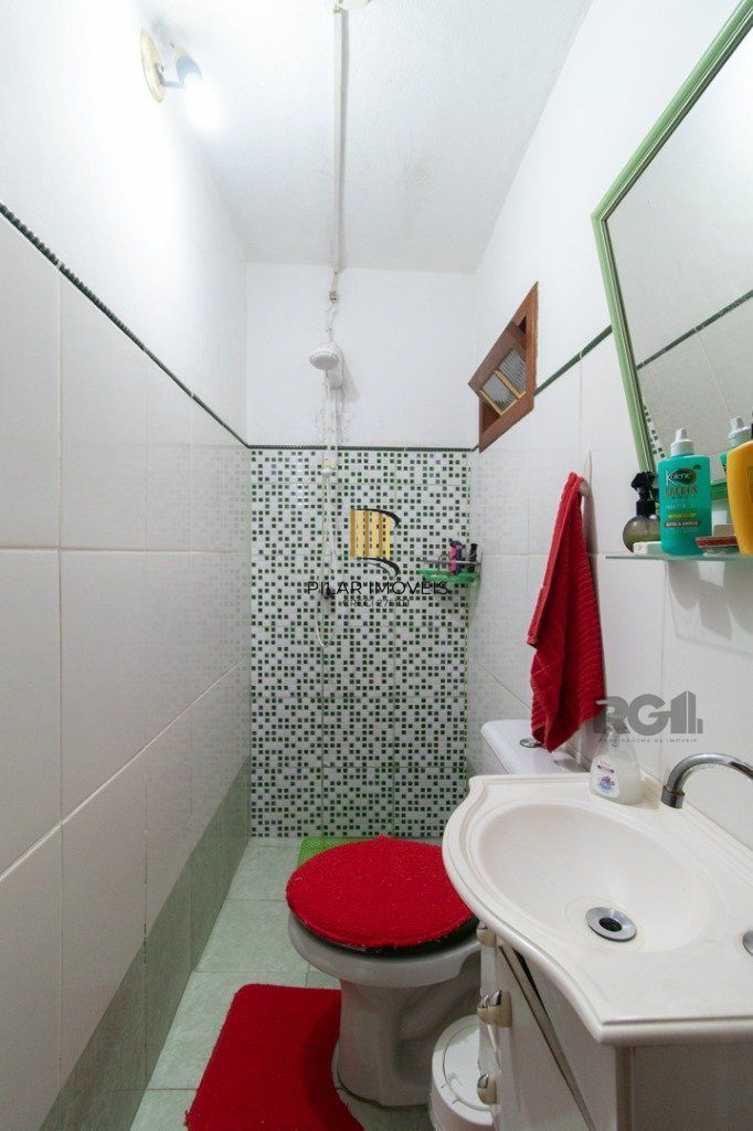 Casa com 3 dormitórios e 3 vagas no bairro Santa Tereza