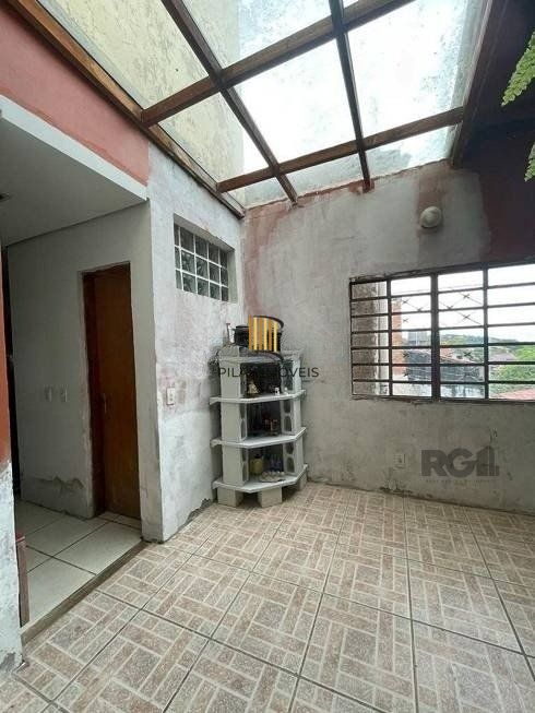 Casa de 4 dormitórios, bairro Ipanema
