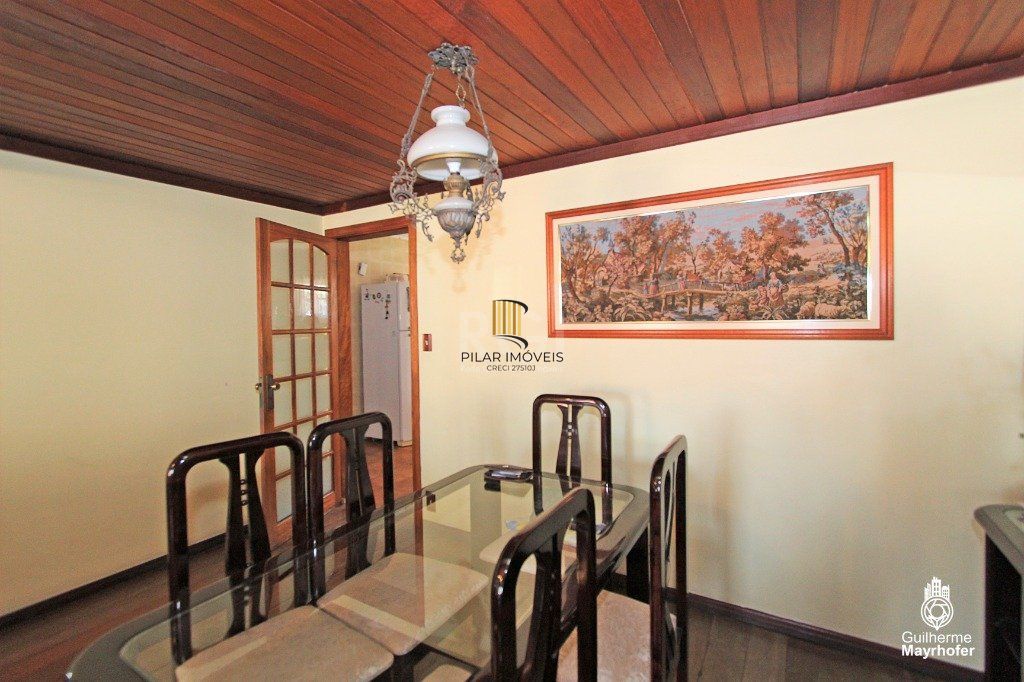 Casa para Venda - 326m², 3 dormitórios, sendo 3 suites, 4 vagas - Glória