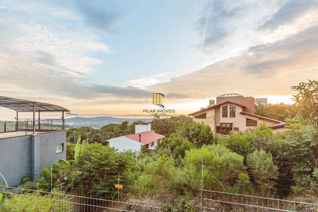 Casa de 498m², bairro Teresópolis