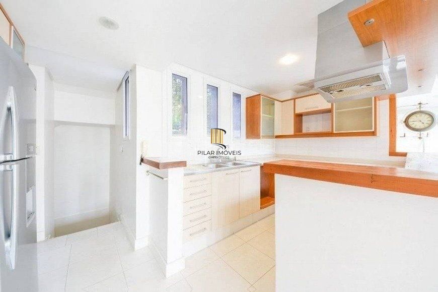 Casa à venda com 2 quartos, 255m² Rua CORONEL GOMES DE CARVALHO, Sétimo Céu, Porto Alegre