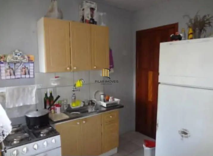 Casa 2 dormitórios no bairro Hípica