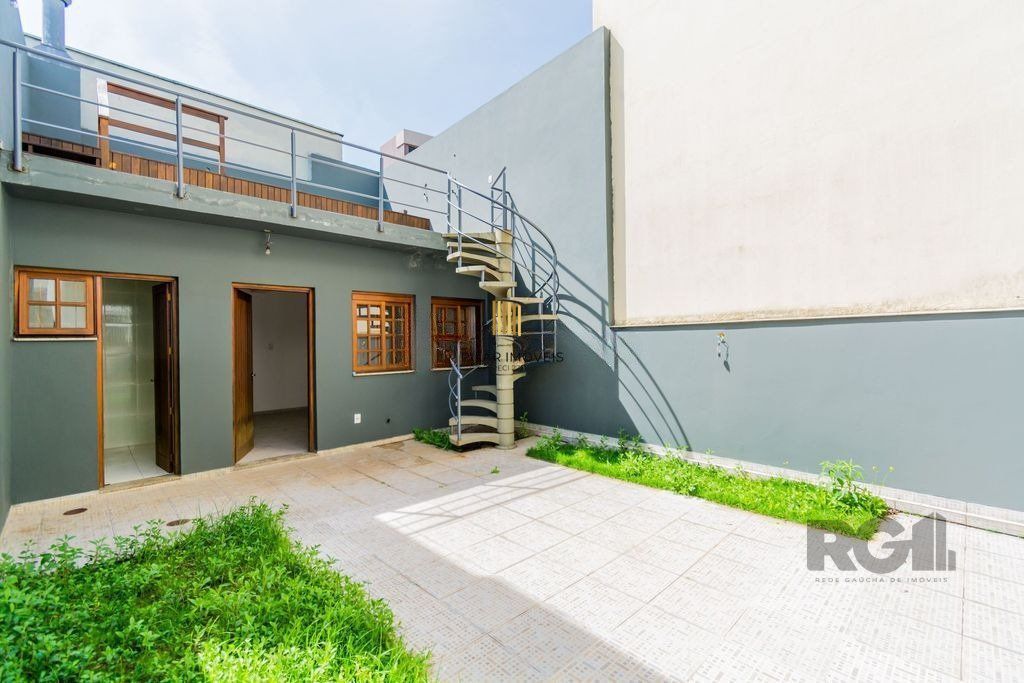 Casa 320m², 3 dormitórios, 3 vagas no bairro Jardim Itu