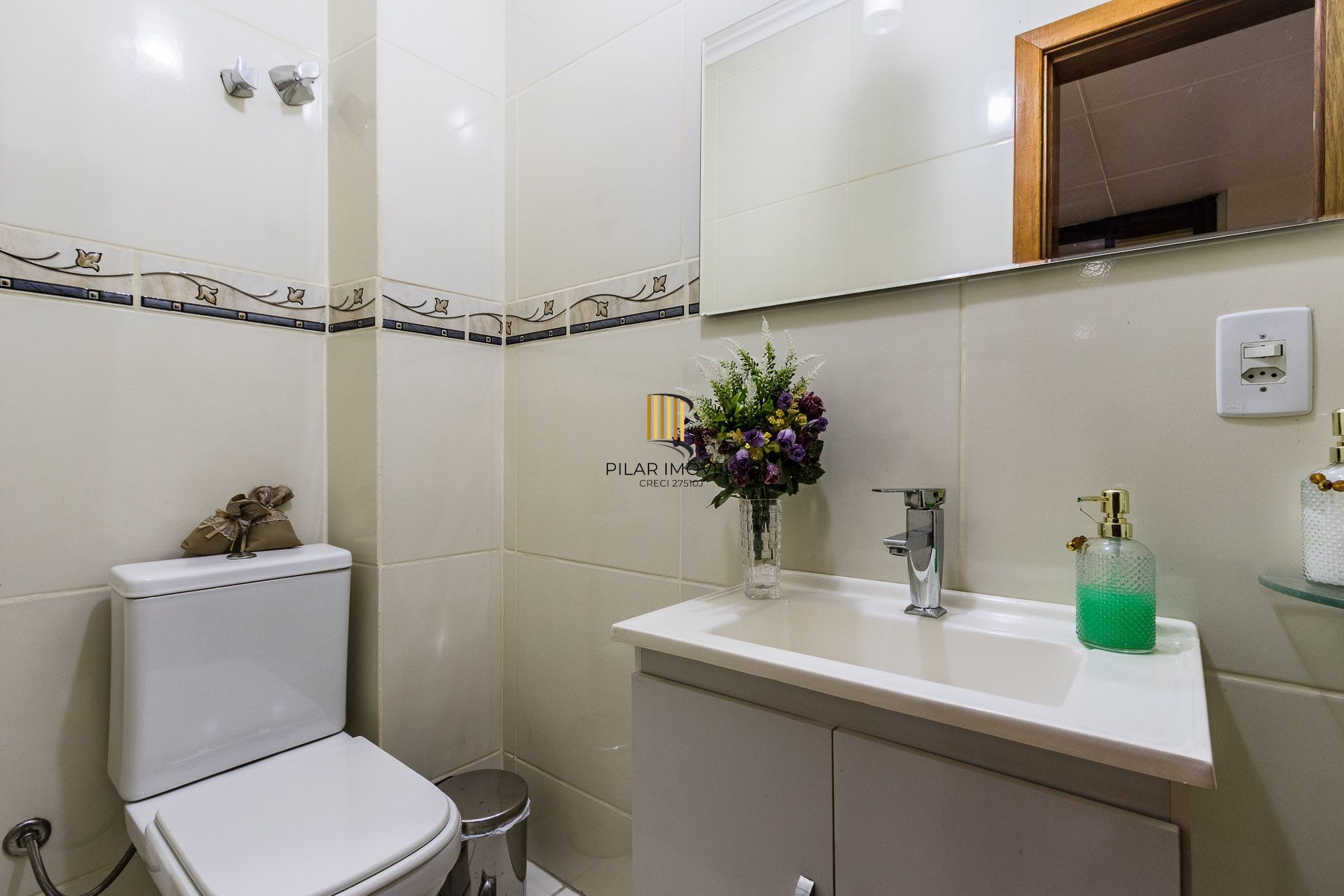 Apartamento de 3 dormitórios e 133m² à venda em Centro Histórico, Porto Alegre.