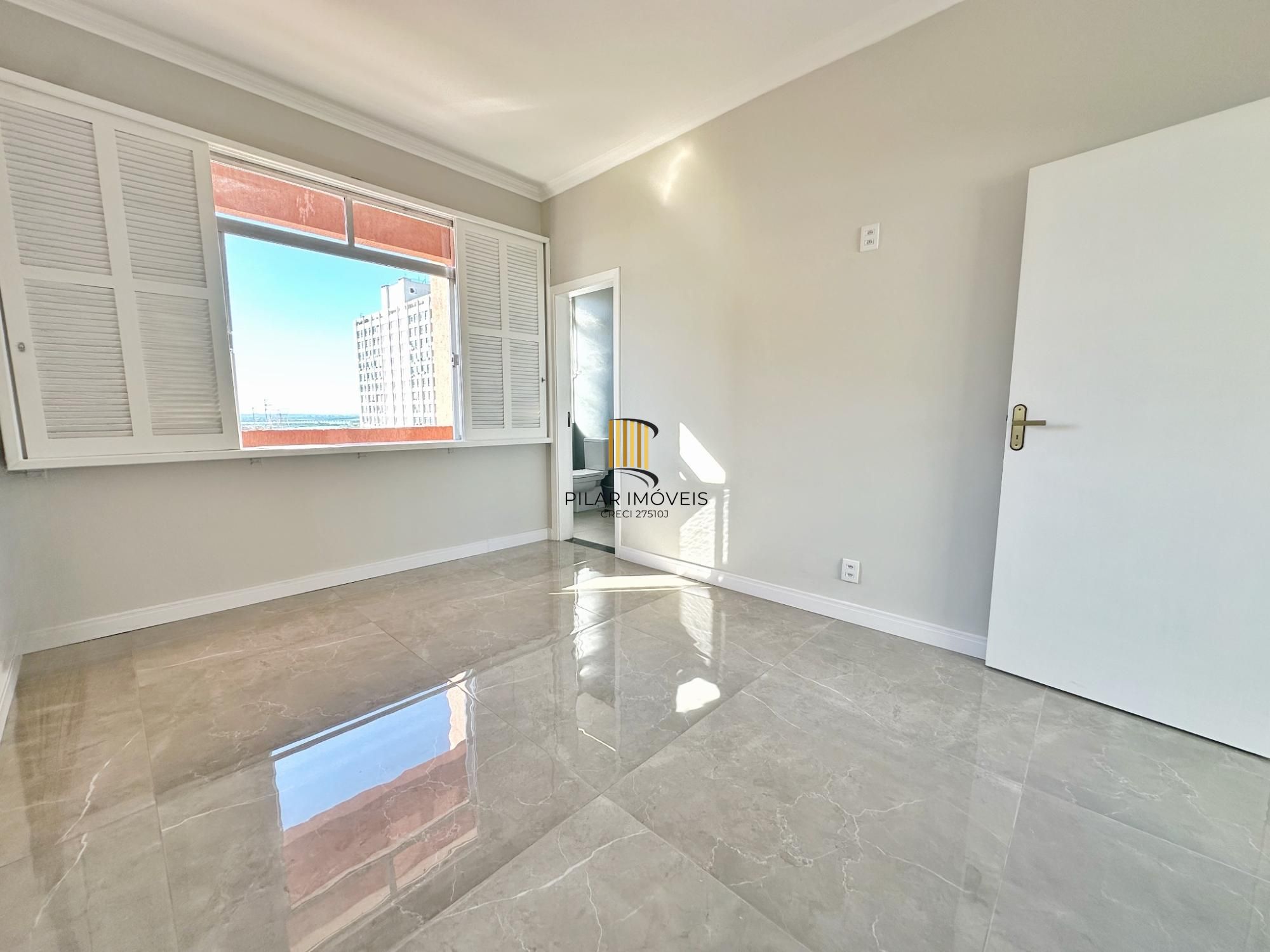 Apartamento totalmente reformado no centro de Porto Alegre