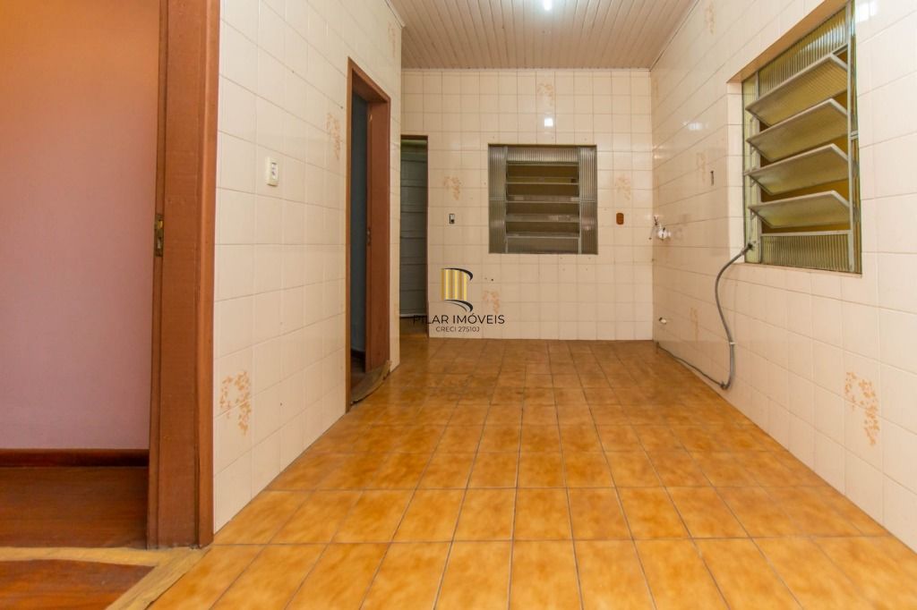 Casa com 3 dormitórios, 1 vaga e 74m² no bairro Cristo Redentor