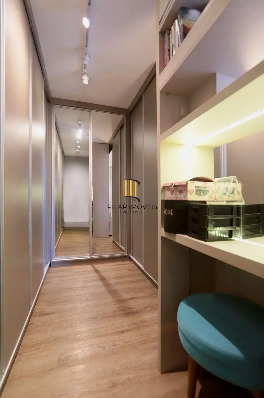 Casa de Condomínio 2 dormitórios no bairro Camaquã