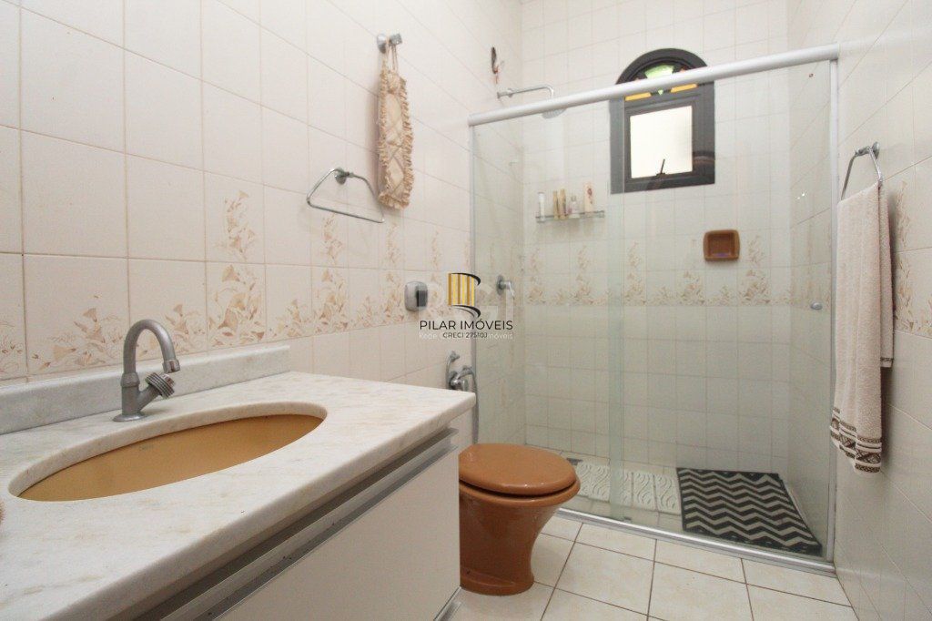 Casa para Venda - 406.36m², 6 dormitórios, sendo 6 suites, 2 vagas - Chácara das Pedras