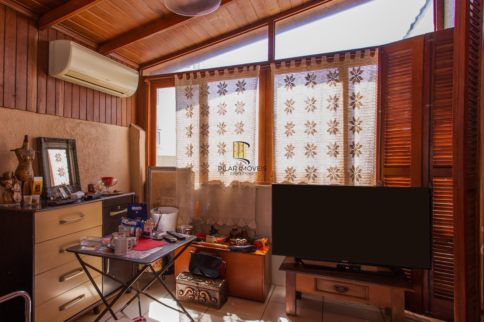 Apartamento Garden com 2 quartos e 94m² à venda em Rio Branco, Porto Alegre.