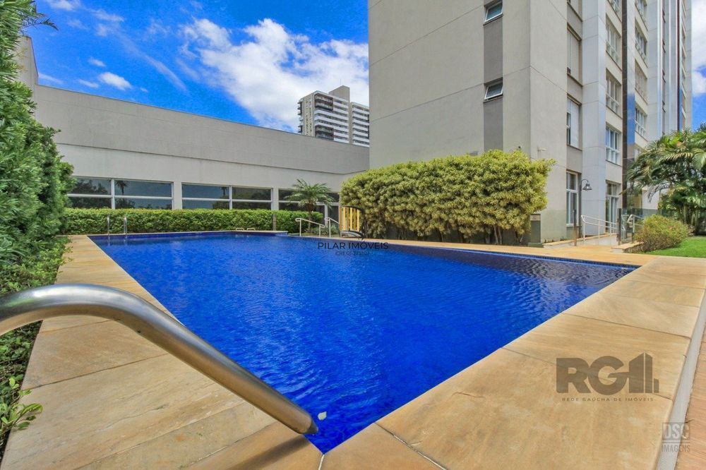 Apartamento com 3 suítes e 161m² à venda em Petrópolis, Porto Alegre.