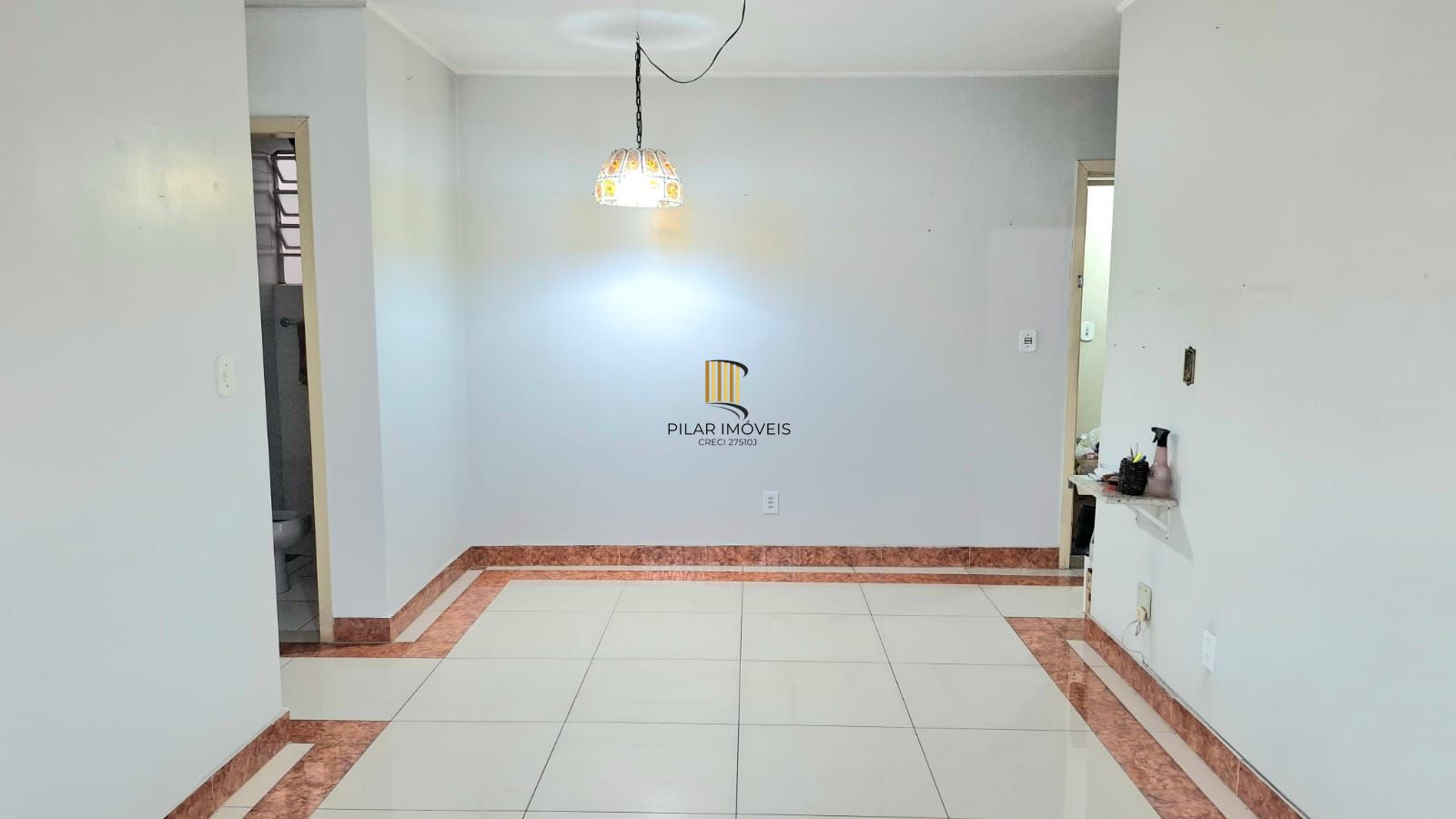APTO 3 DORM COM DEPENDENCIA EMPREGADA