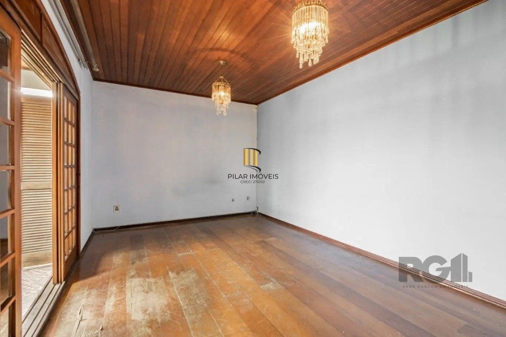 Casa com 3 dormitórios no bairro Passo das Pedras