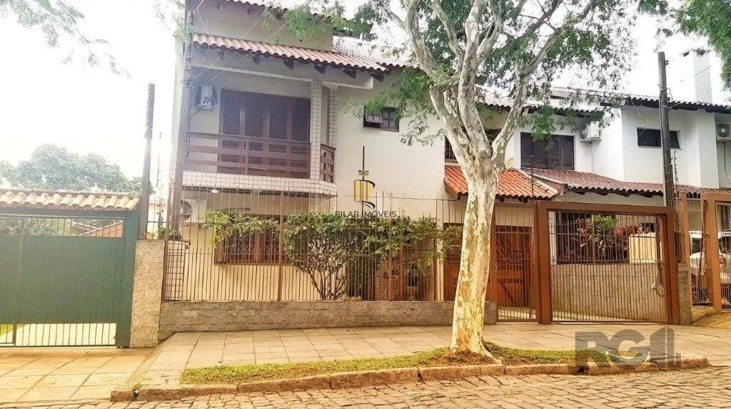 Casa com 4 quartos no bairro nonoai