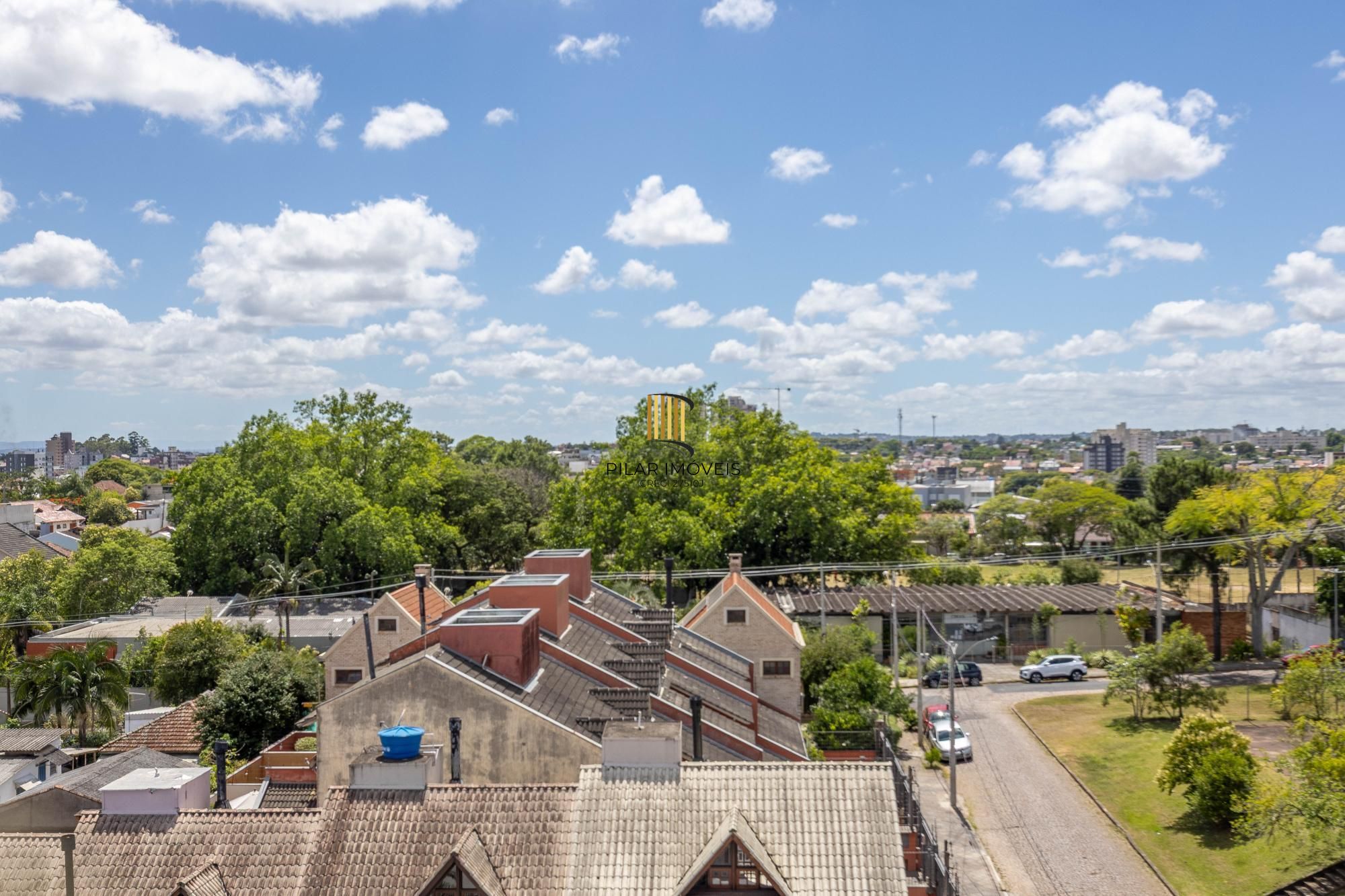 Apartamento à Venda com 2 Dormitórios (1 Suíte) e 2 Vagas Cobertas - Vila Ipiranga, Porto Alegre/RS