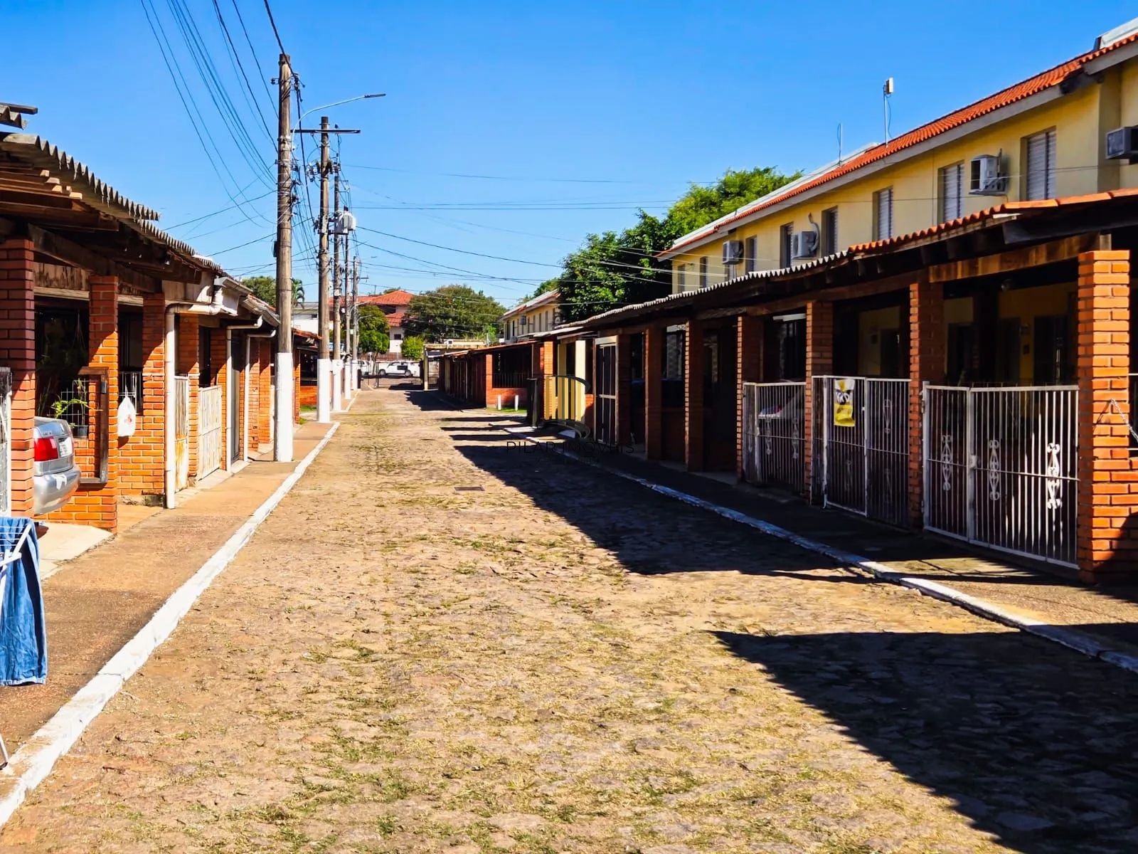 A VENDA, SOBRADO EM CONDOMÍNIO, NA AV. ATILIO SUPERTI 600.  *NÃO ACEITA FINANCIAMENTO*. - Pilar Imóveis