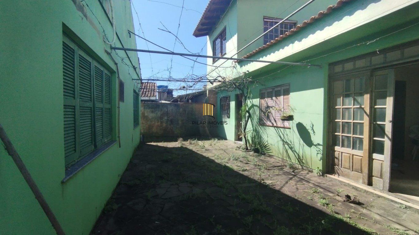 Casa com 4 quartos e 257m² à venda em Guarujá, Porto Alegre.