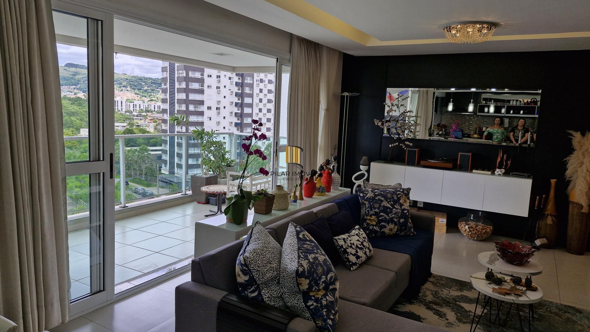 Apartamento mobiliado no Central Parque, 3 dormitorios sendo 1 suíte, banheiro social, lavabo, 114,00m² área privativa, 2 garagens