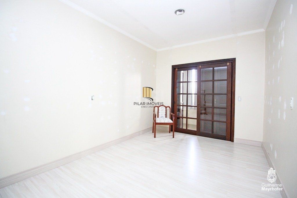 Casa para Venda - 246m², 3 dormitórios, sendo 2 suites, 3 vagas - Vila Ipiranga