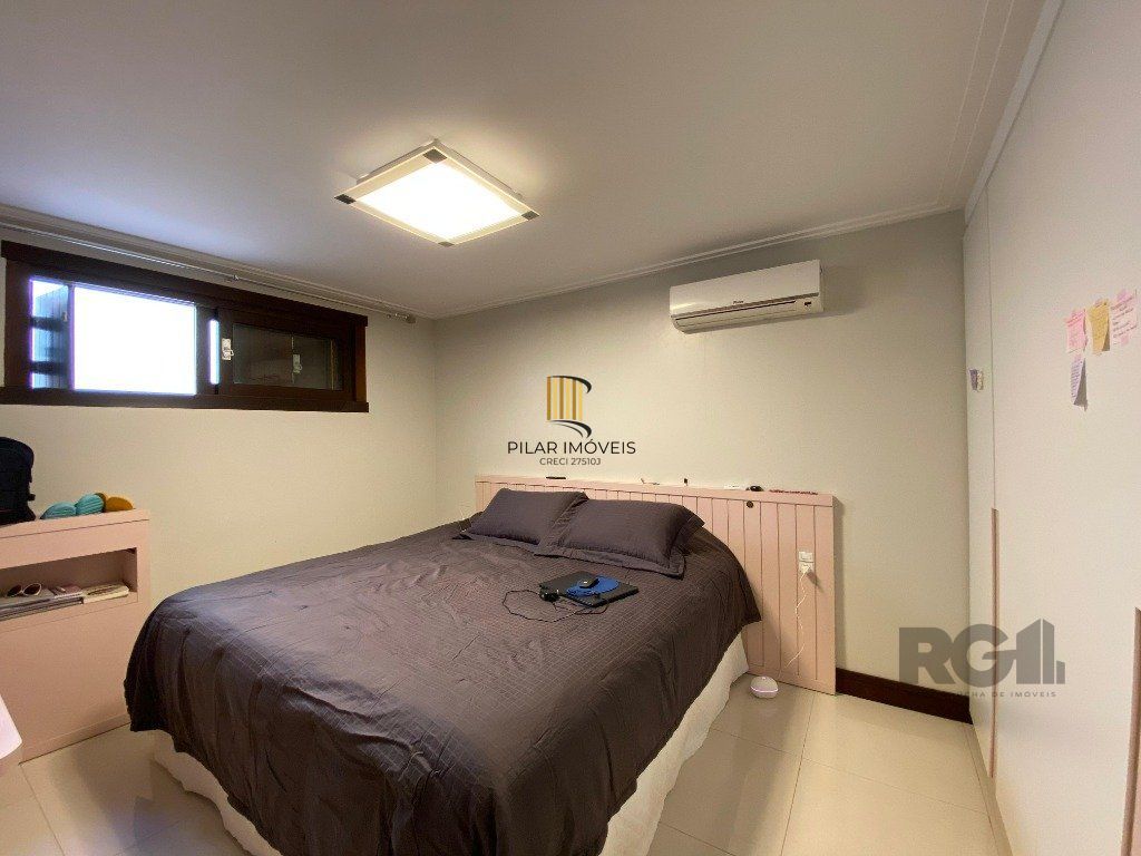 Casa 4 dormitórios no bairro Centenário