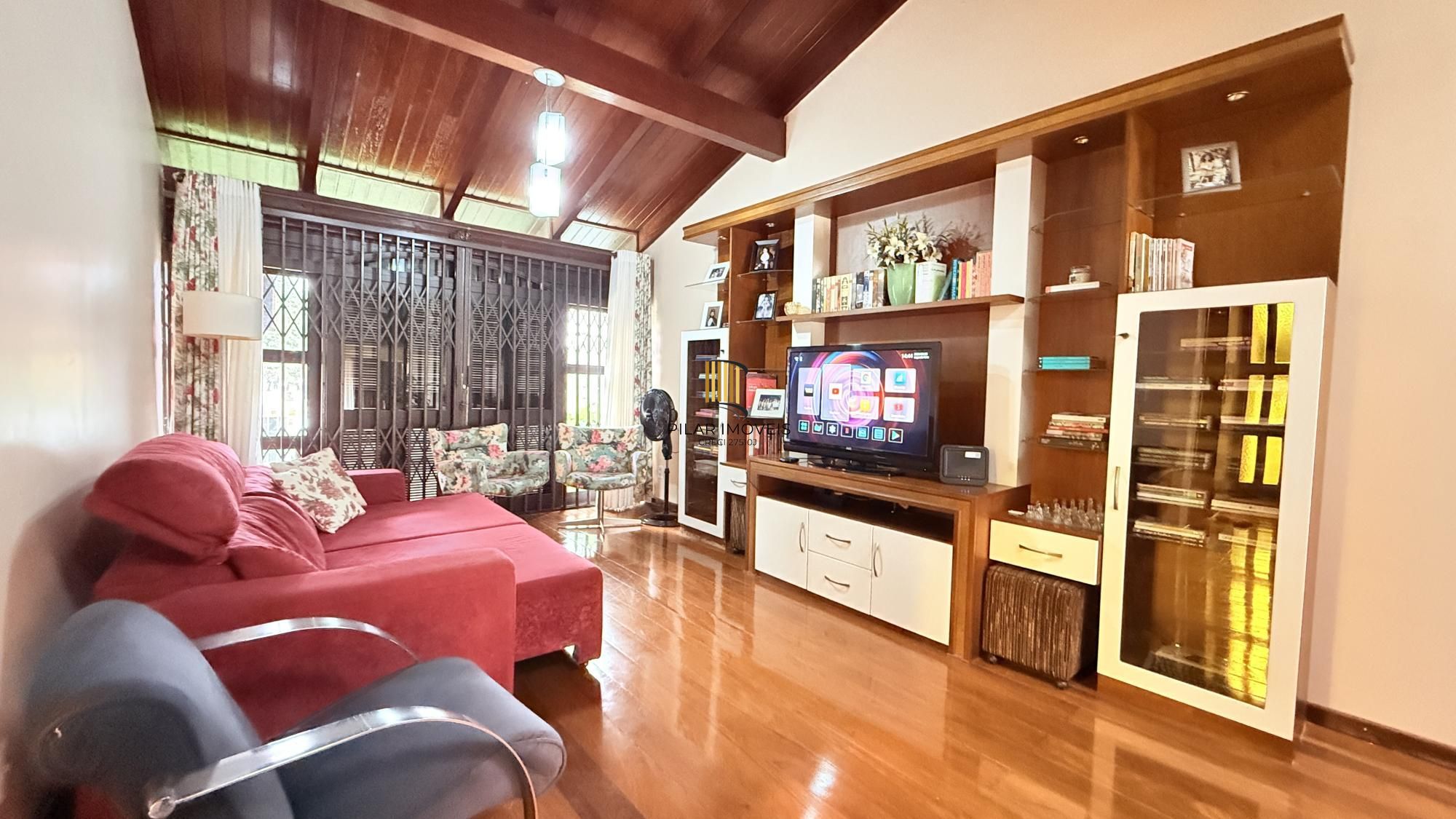 Casa para Venda - 260m², 4 dormitórios, sendo 1 suites, 4 vagas - Nonoai