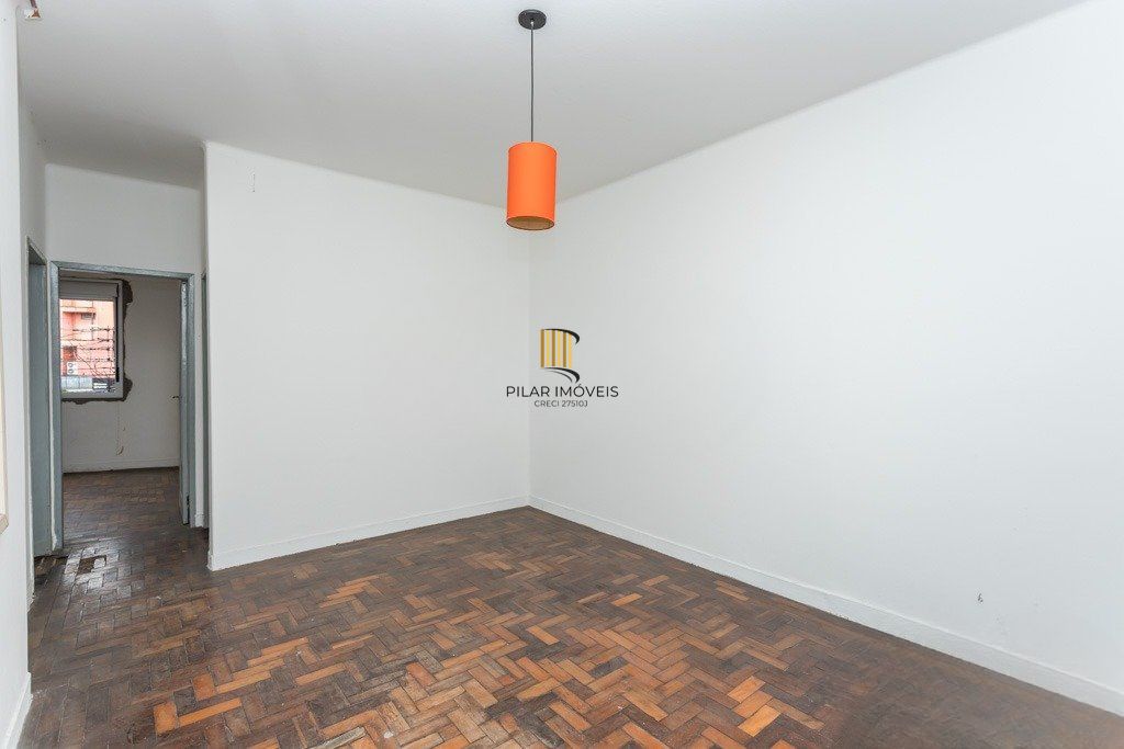 Apartamento com 2 quartos e 65m² à venda em Azenha, Porto Alegre.