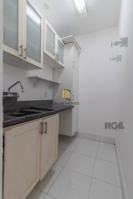 Apartamento 126m² - Semi mobiliado, 3 dormitórios, 1 vaga no bairro Moinhos de Vento