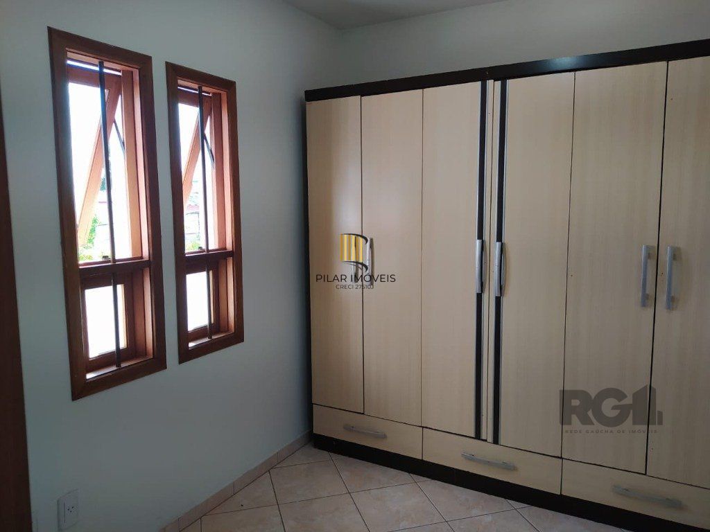 Casa 234m² - 3 dormitórios, 1 suíte e vaga para 6 carros no Jardim São Pedro