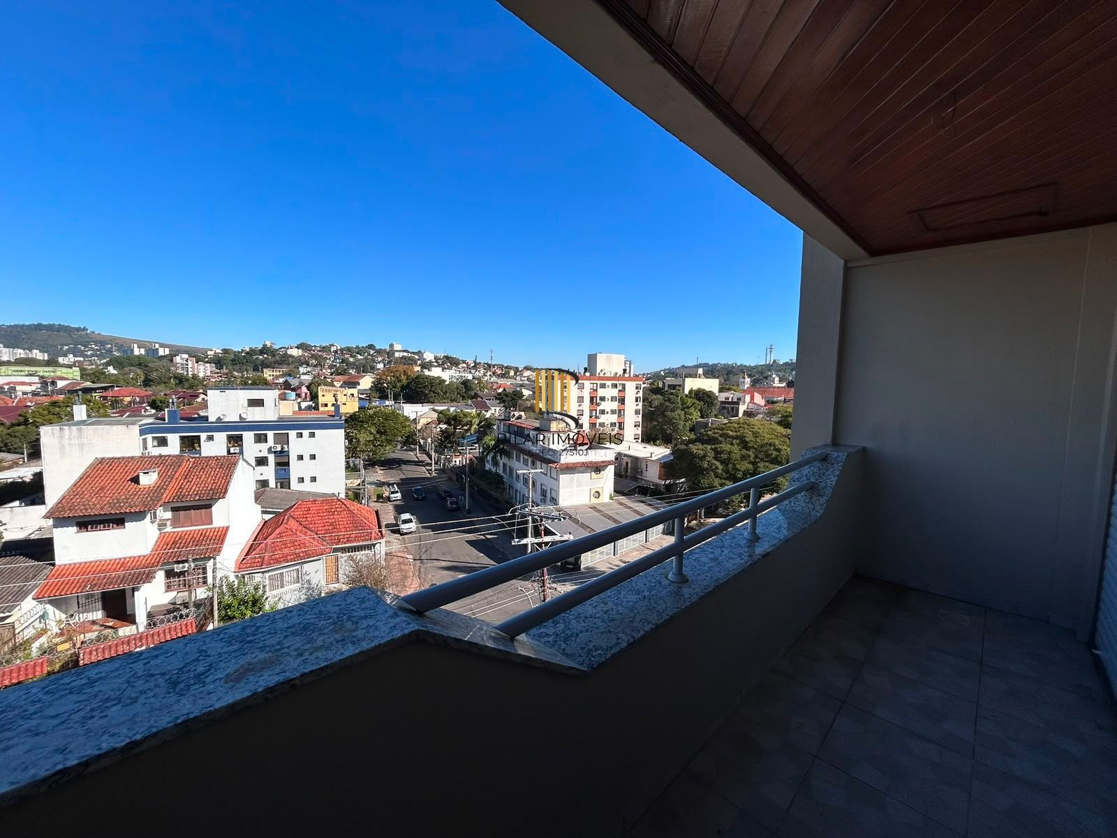Apartamento 2 dormitórios no bairro Medianeira em Porto Alegre para Alugar