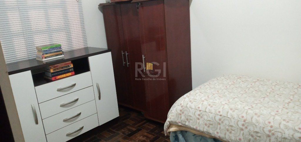 Casa para Venda - 95m², 2 dormitórios, 3 vagas - Teresópolis