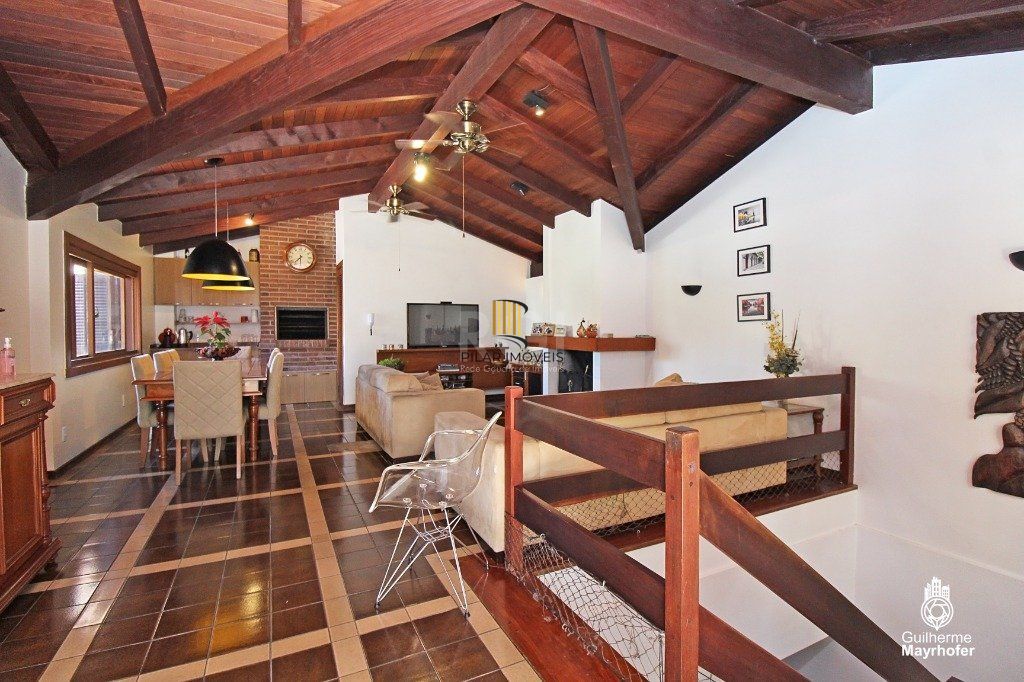 Cobertura para Venda - 230m², 3 dormitórios, sendo 2 suites, 2 vagas - Auxiliadora