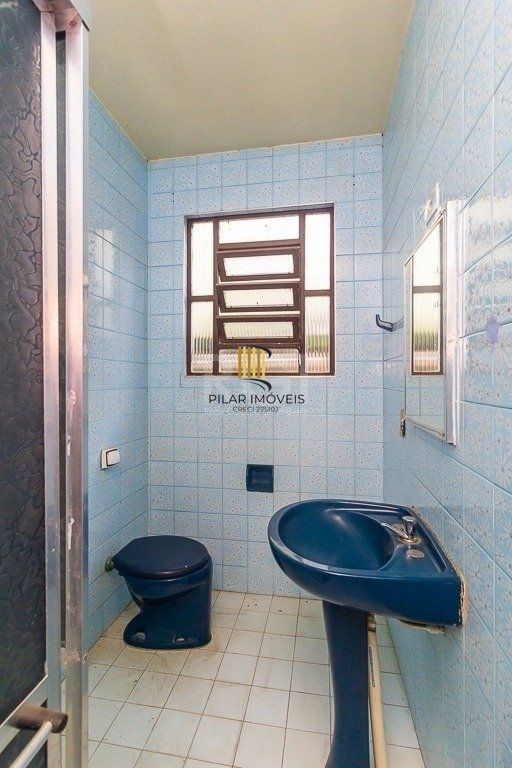 Casa 3 dormitórios, 3 banheiros, bairro Teresópolis.