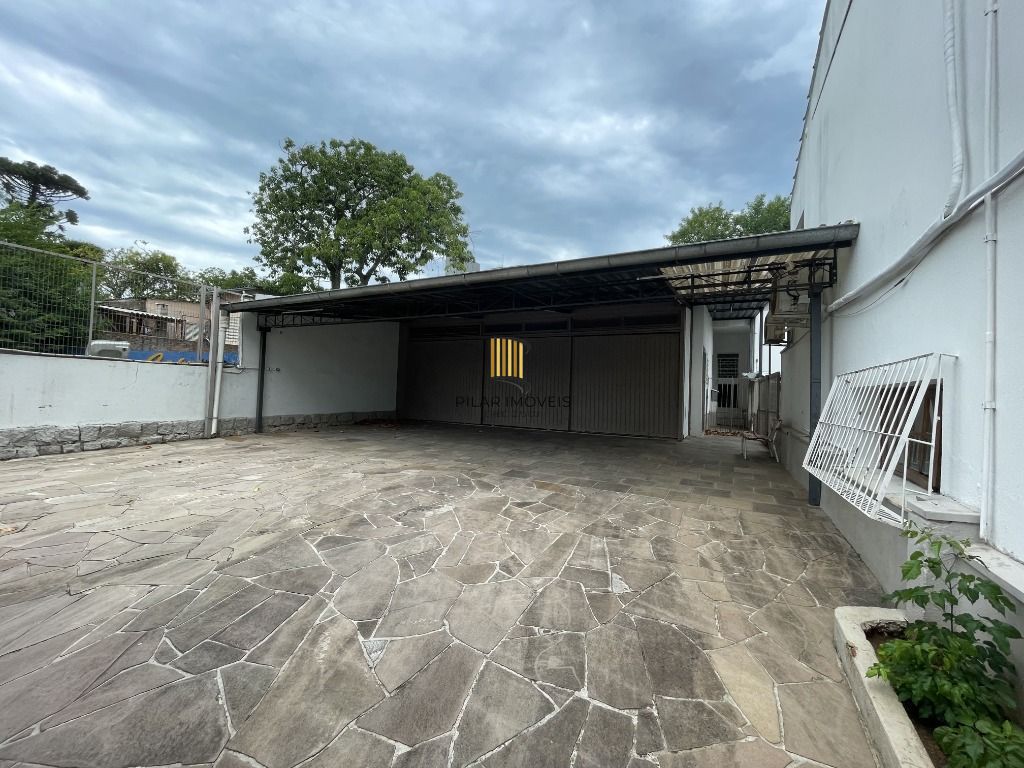 Casa 6 dormitórios no bairro Partenon