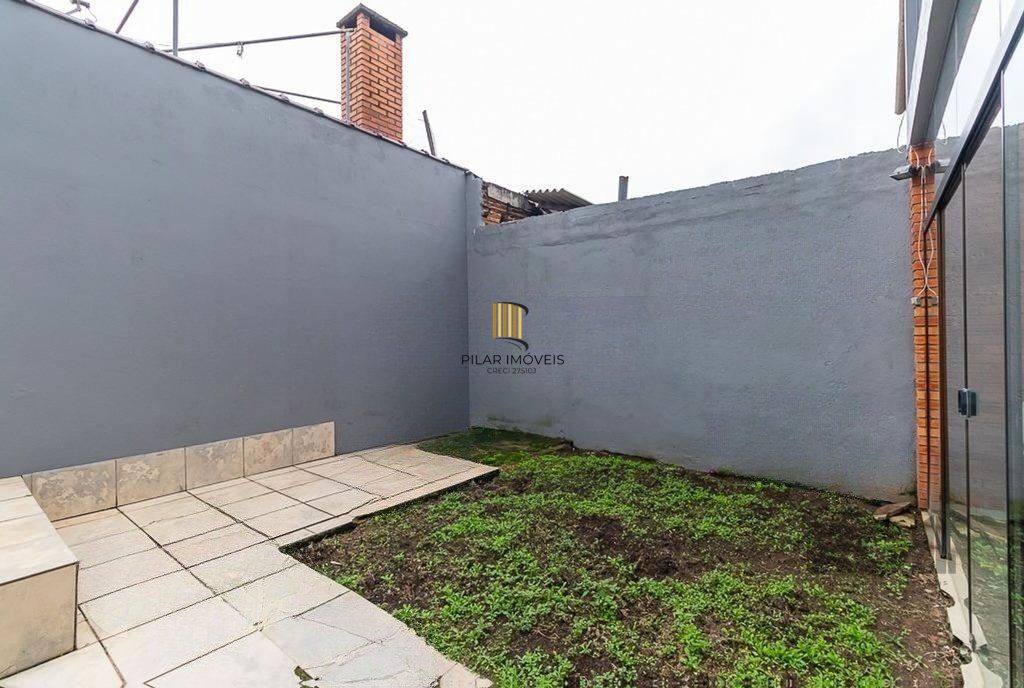 Casa de 245m² com 5 dormitórios no bairro Sarandi