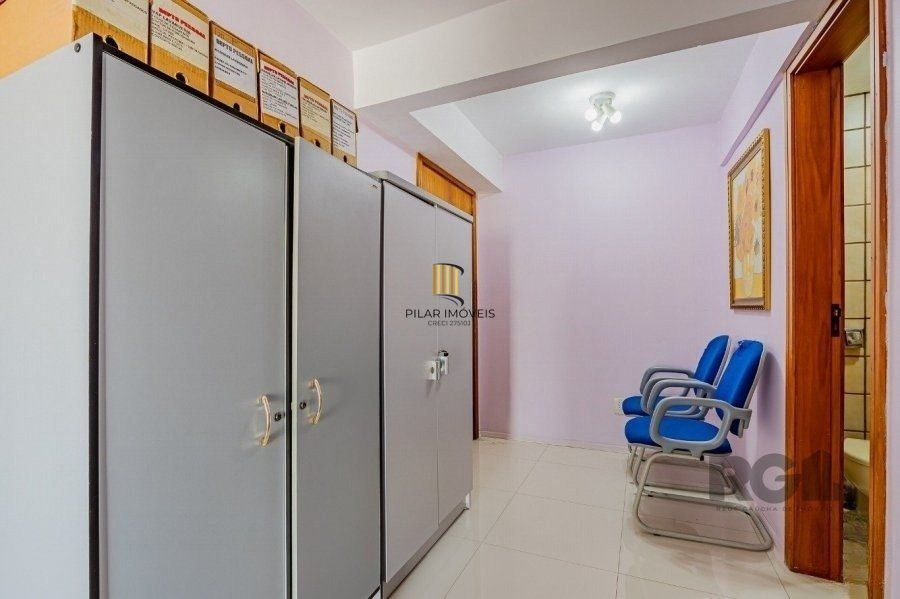 Excelente cobertura comercial de 79m² com 2 banheiros.