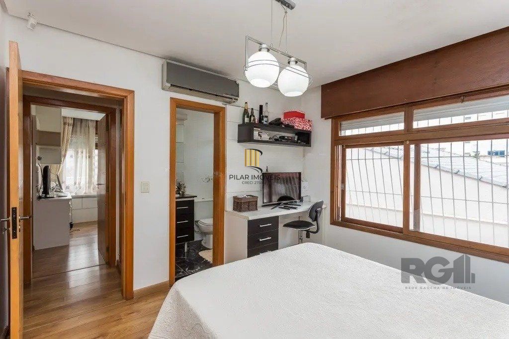Casa com 3 dormitórios no bairro Jardim Lindóia