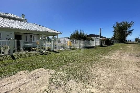 Casa 2 dormitórios no bairro Balneário São Pedro