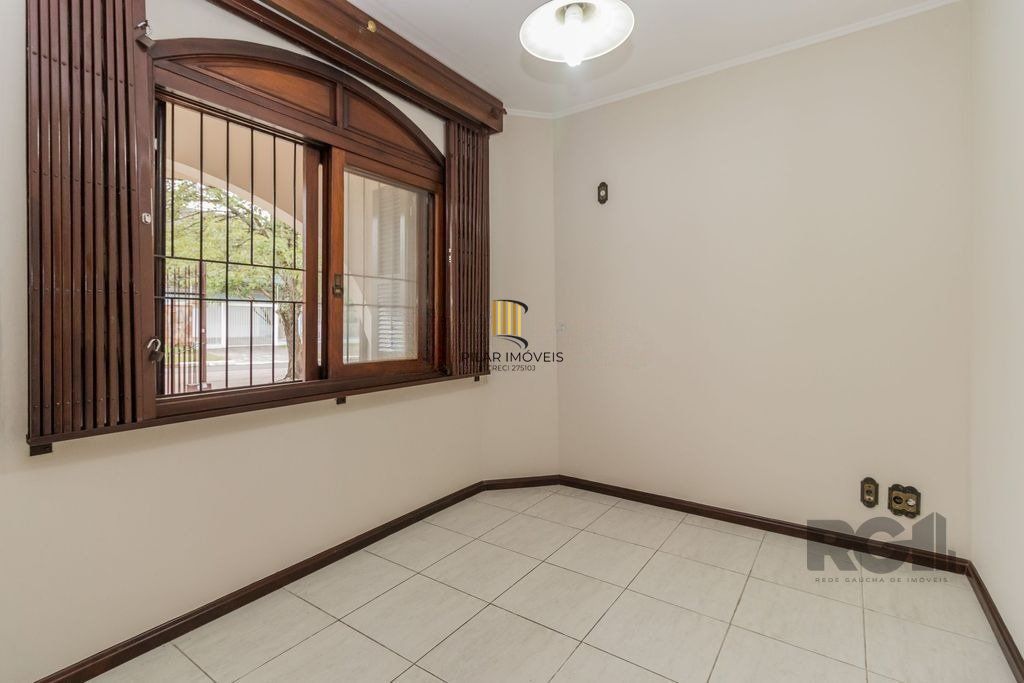 Casa com 287m², 5 dormitórios, piscina, 4 vagas no bairro Jardim Itu