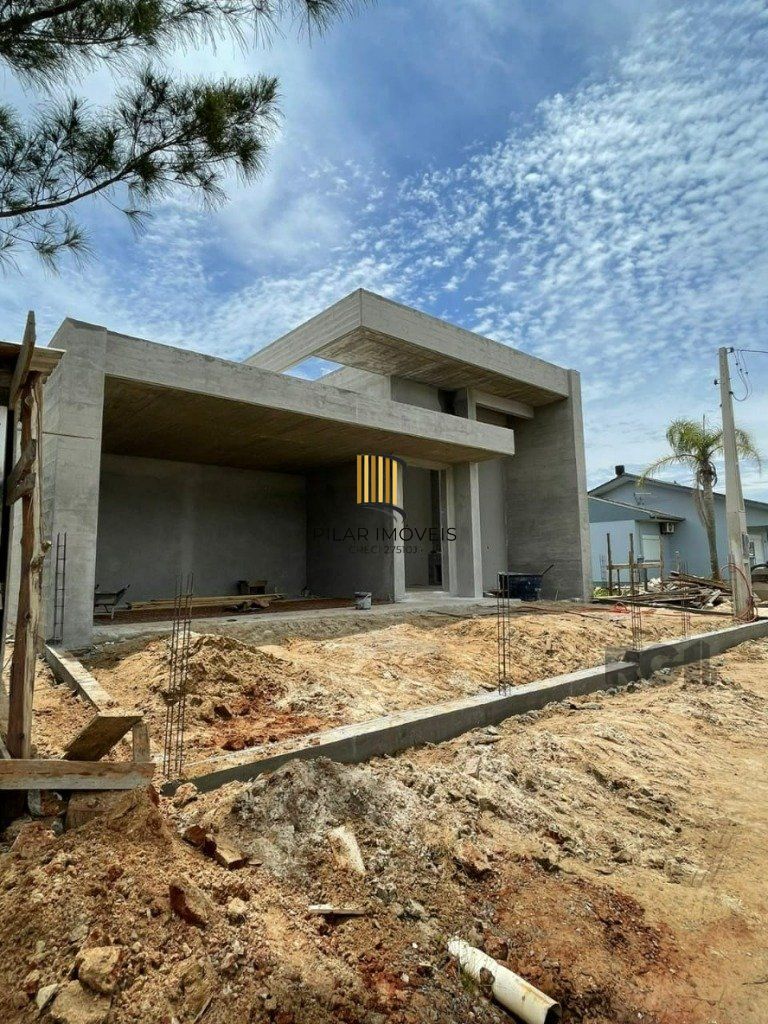 Casa 3 dormitórios no bairro Rosa do Mar