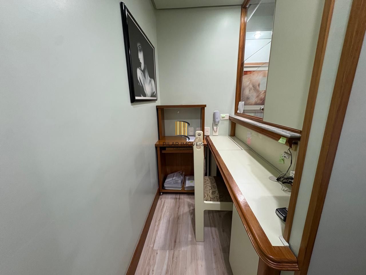 Sala comercial no bairro Três figueiras