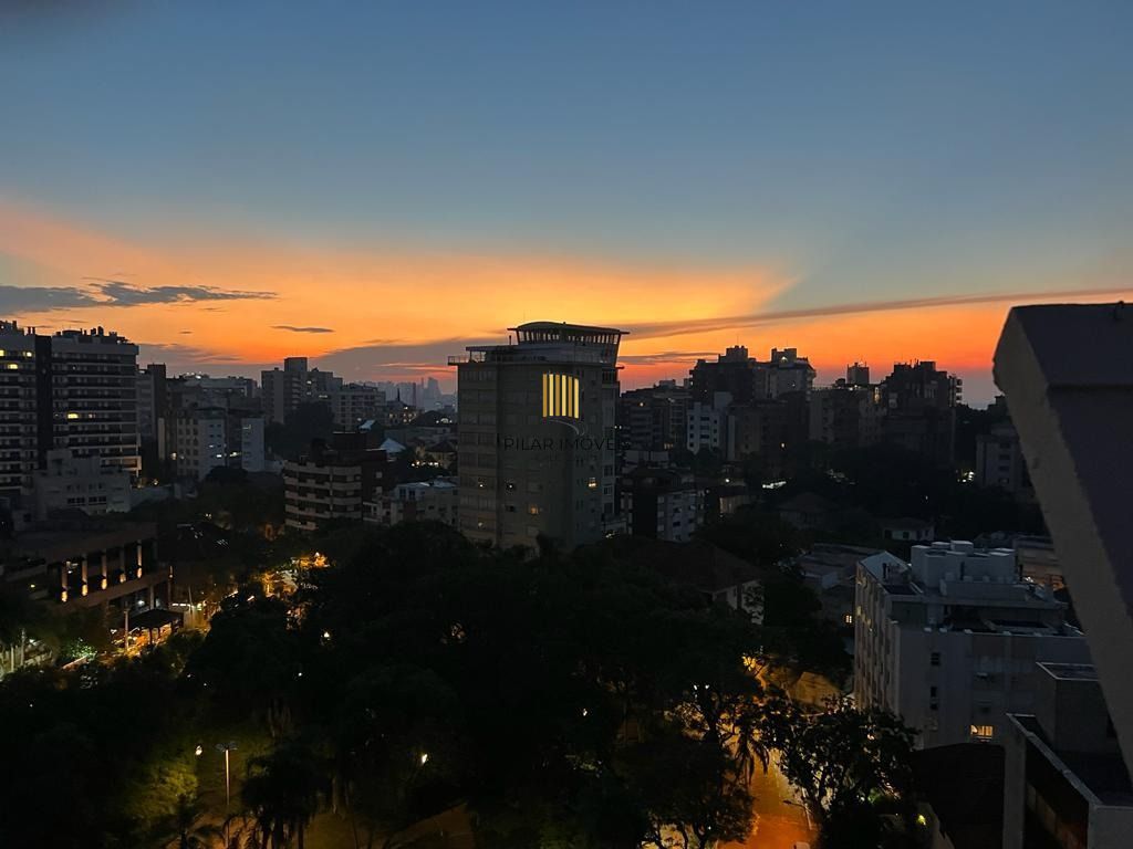 Cobertura para Venda - 412m², 4 dormitórios, sendo 3 suites, 2 vagas - Moinhos de Vento