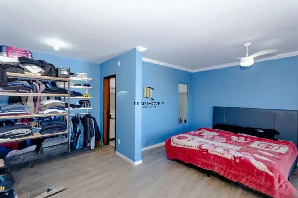 Casa à venda com 3 dormitórios, 1 suíte e espaço gourmet em terreno alto