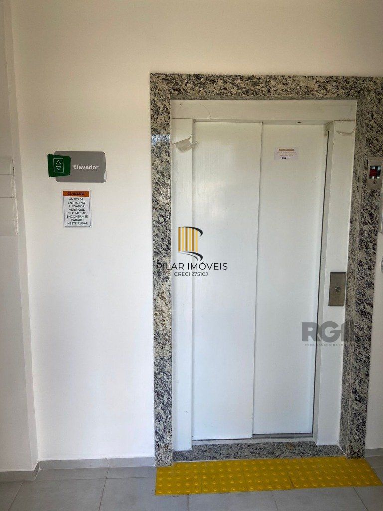 Apartamento 2 dormitórios no bairro Cavalhada