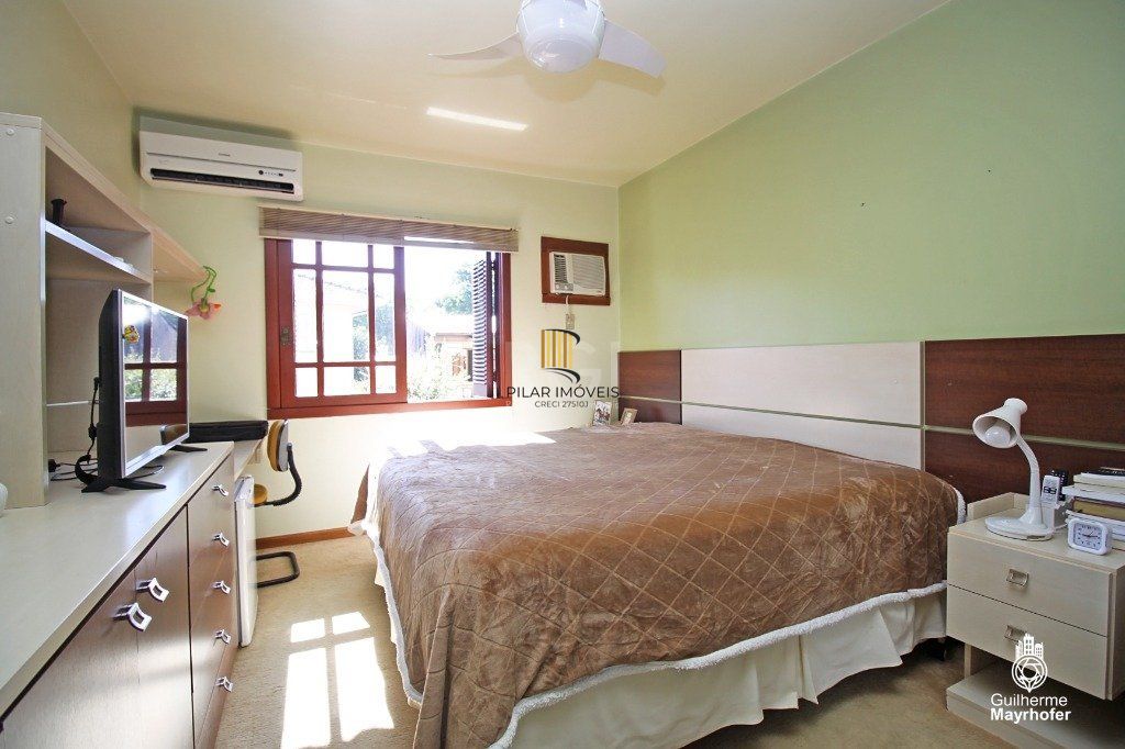 Casa para Venda - 275.72m², 4 dormitórios, sendo 3 suites, 4 vagas - Glória