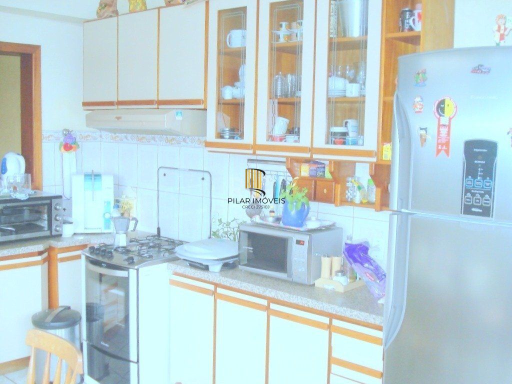 Casa para Venda - 500m², 6 dormitórios, sendo 2 suites, 4 vagas - Glória