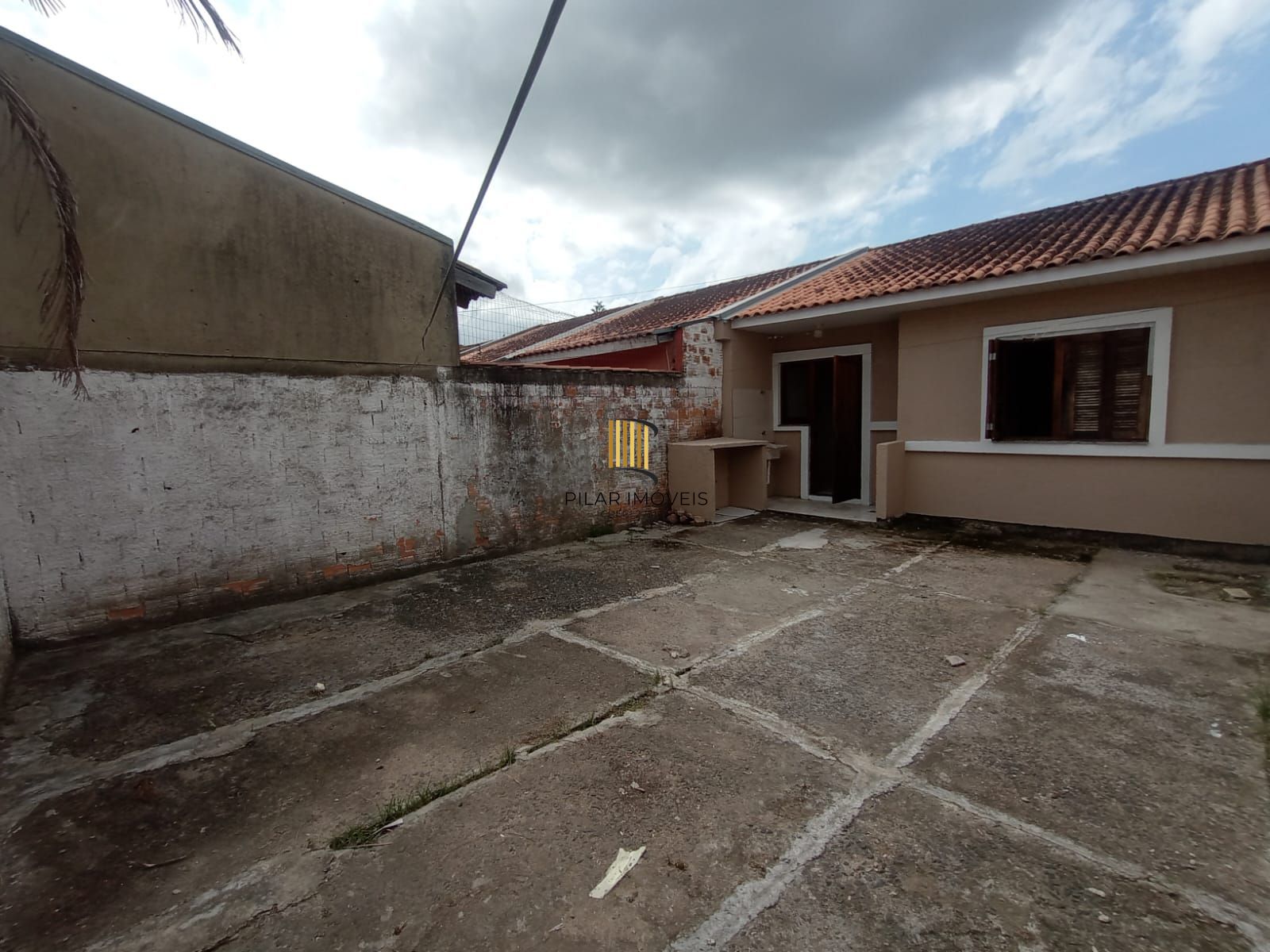 Casa 2 dormitórios no bairro Hípica