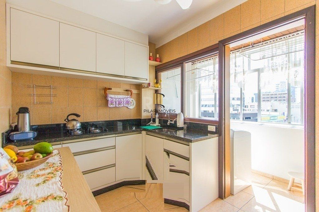 Cobertura para Venda - 120m², 3 dormitórios, sendo 1 suites, 1 vaga - Centro