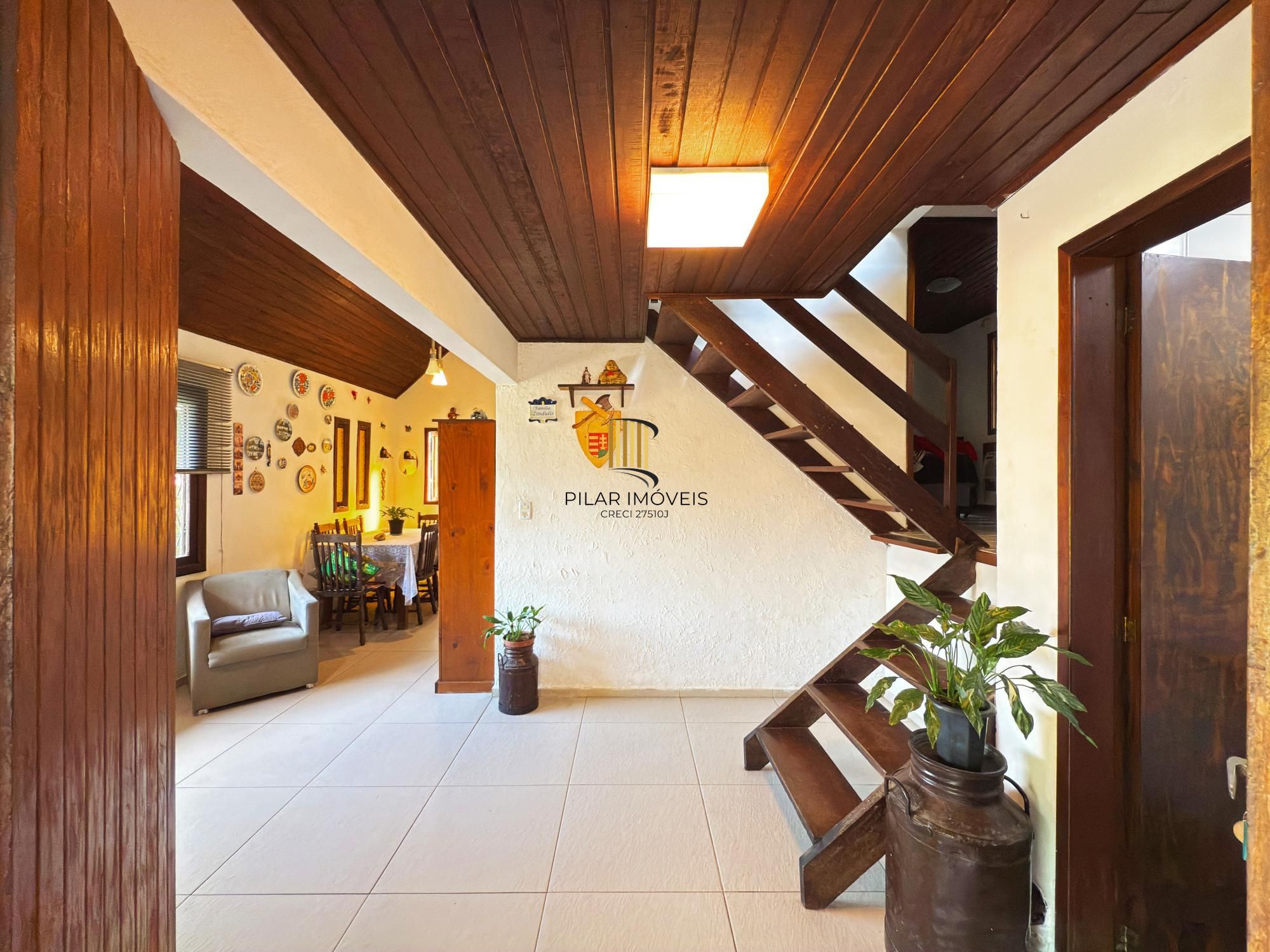 Casa residencial, 2 dormitórios no bairro Teresópolis