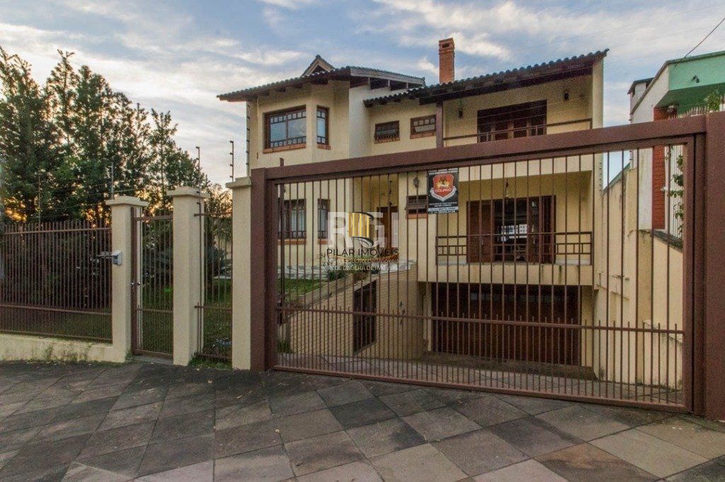 Sobrado para Venda - 499.98m², 4 dormitórios, sendo 3 suites, 4 vagas - Jardim Ipiranga