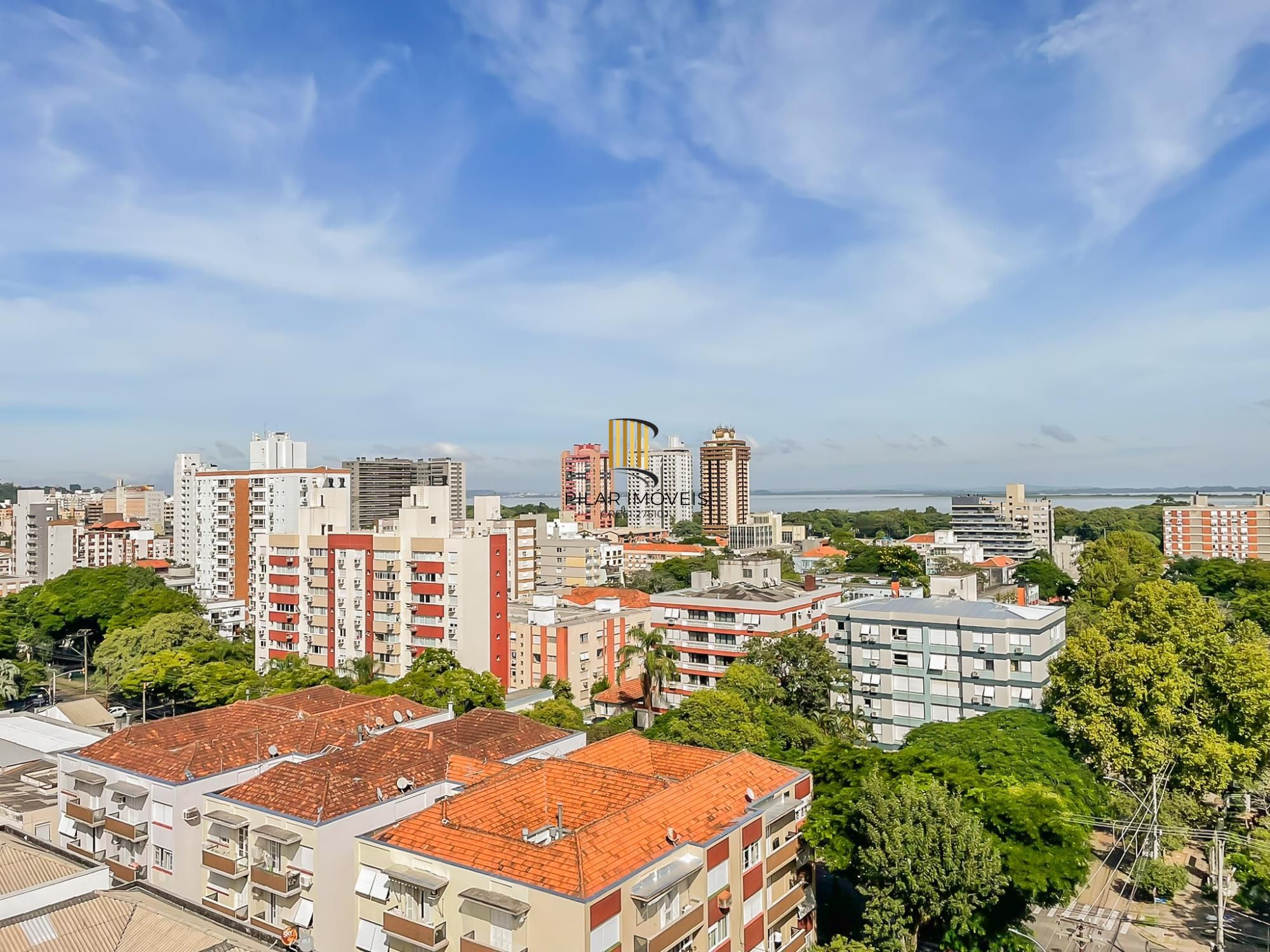Lindo apartamento 03 dormitórios, duas vagas Coração Menino Deus